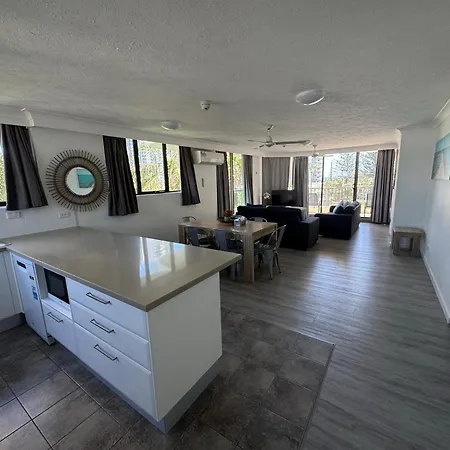 Aristocrat Apartments-2